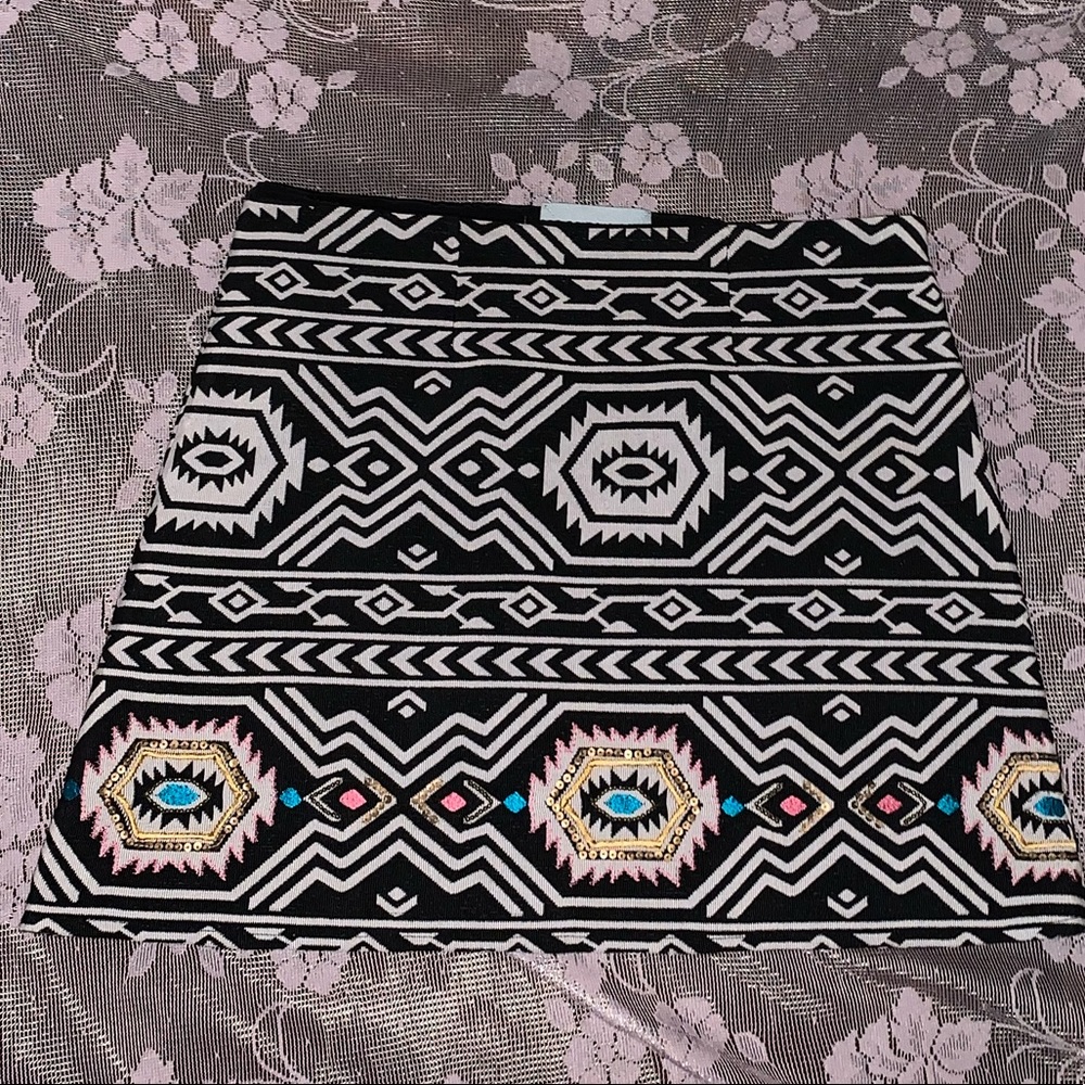 Judith March Aztec Print Skirt size M